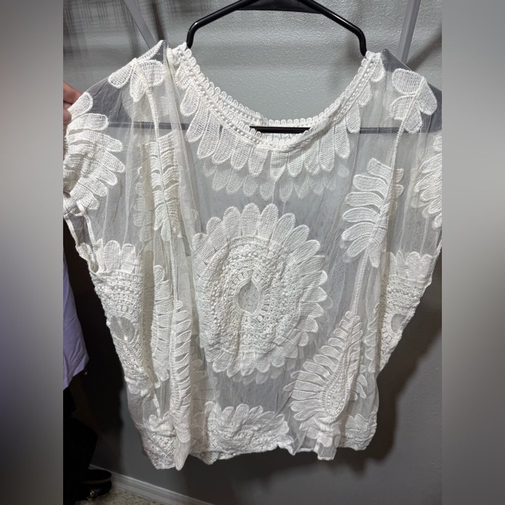 Chic White Embroidered Women's Blouse